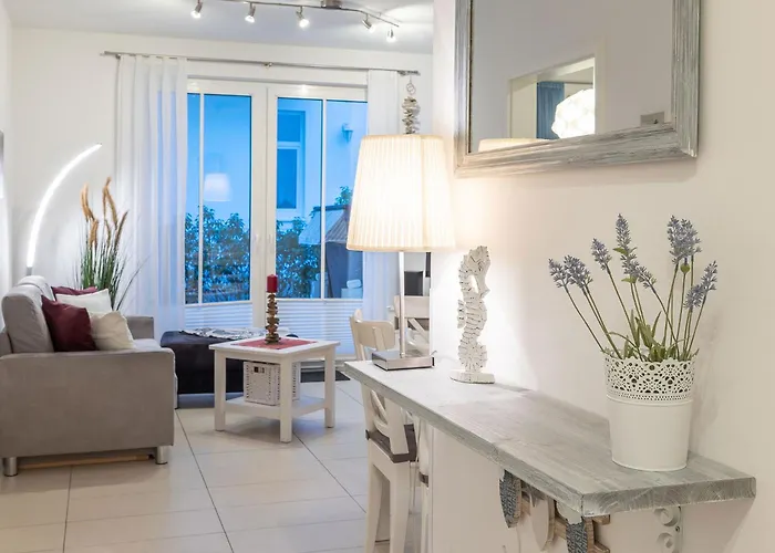 Annika Ankerplatz * Sellin (Rugen)